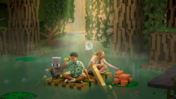 ブロックでできた沼地で、いかだに乗った子ども2人が、望遠鏡と虫取り網を手に辺りを探っている